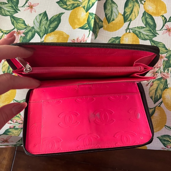 Traded CHANEL Swarovski 🤩 Crystal strassed clutch - Picture 16 of 16